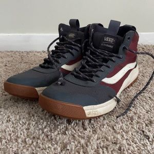 Vans UltraRange High-top Sz 9.5